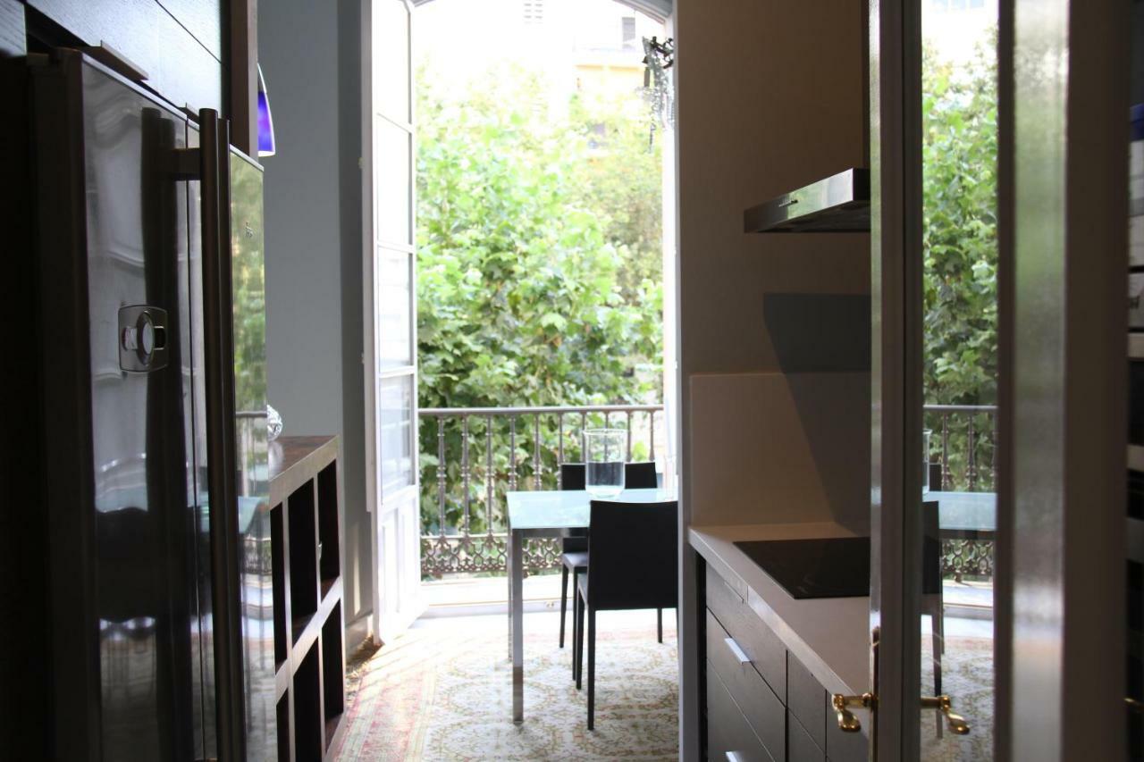 Luxurious 2 Bedroom Flat In A Historic Building Sevilla Exteriör bild