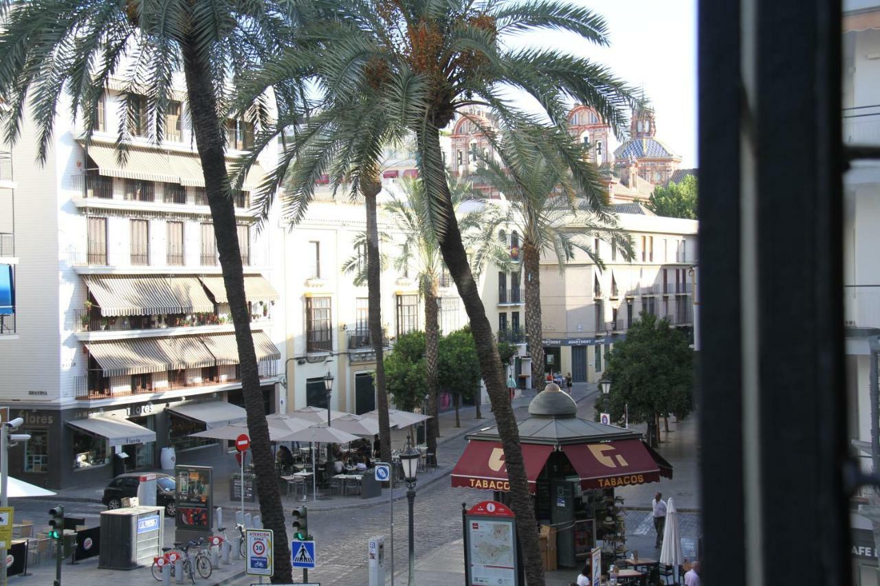Luxurious 2 Bedroom Flat In A Historic Building Sevilla Exteriör bild