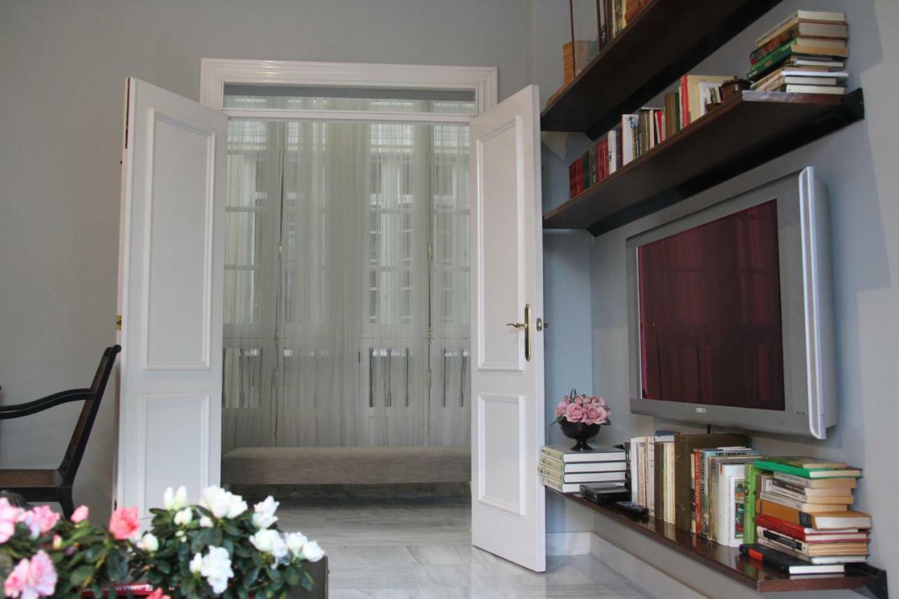 Luxurious 2 Bedroom Flat In A Historic Building Sevilla Exteriör bild